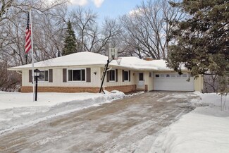 16623 Canterbury Dr, Minnetonka, MN 55345