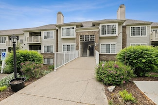 9850 Regatta Dr, Cincinnati, OH 45252