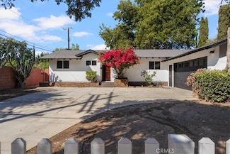 8581 Owensmouth Ave, Canoga Park, CA 91304