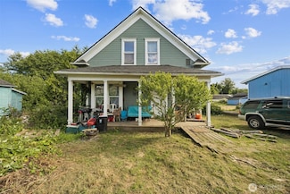 818 Wyoming St, Raymond, WA 98577