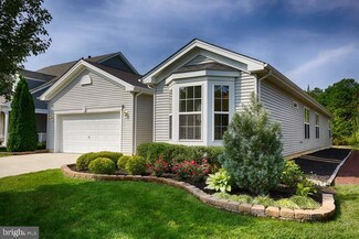 680 Pine Valley Ct, Egg Harbor City, NJ 08215