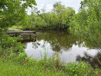 2 County Road 206, Alvin, TX 77511