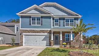 427 Ridgeview Ln, Mars Hill, NC 28754