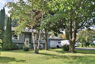 39 Hobbs Rd, Plattsburgh, NY 12901