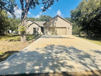 11130 Spanish Oak Dr, Kingston, OK 73439