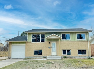 501 Harvard Ln, Cheyenne, WY 82009