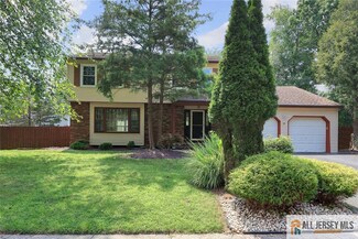 10 Staghorn Dr, North Brunswick, NJ 08902