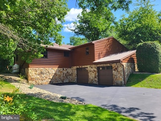 17 Honeysuckle Ln, West Decatur, PA 16878