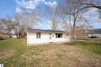 316 Grafton Ave, Alma, MI 48801