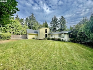 4990 Mitchell Loop Rd, Florence, OR 97439