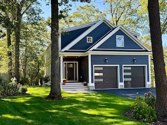 14 Benjamin Rd, Lexington, MA 02421