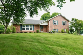 249 Orchard View Dr NE, Lancaster, OH 43130