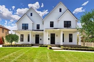 885 Redding Rd, Birmingham, MI 48009
