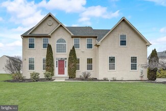 4 Turtle Hollow Ct, Sicklerville, NJ 08081