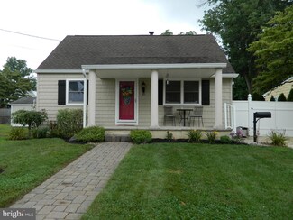 25 Richbell Rd, Trenton, NJ 08620
