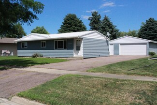1738 Skyline Dr, Worthington, MN 56187