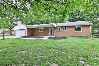 8667 Woodview Dr, Cincinnati, OH 45231