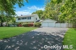 16 Seabrook Ln, Stony Brook, NY 11790