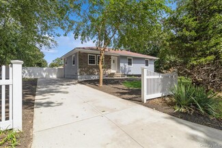 509 Hampton Ave, Bellport, NY 11713