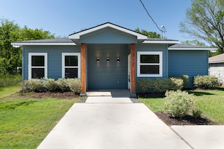 712 E 4th Ave, Corsicana, TX 75110