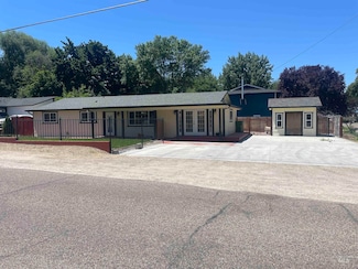230 S Iowa Ave, Payette, ID 83661