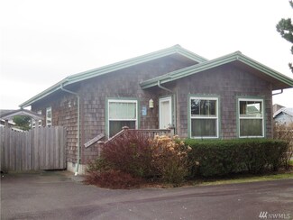 45 Central Ave, Pacific Beach, WA 98571