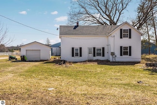 6129 Woodman Rd SW, South Boardman, MI 49680