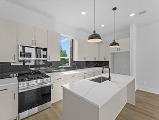 4709 Thornton Villas Ln, Houston, TX 77018