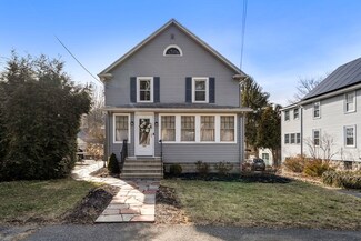 166 Hopedale St, Hopedale, MA 01747