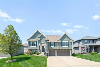 920 Doe Dr, Raymore, MO 64083