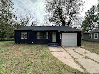 305 Kansas Ave, Hutchinson, KS 67502
