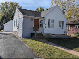 624 Jackson St, Neenah, WI 54956