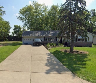 40 Gladys Rd, Columbus, OH 43228