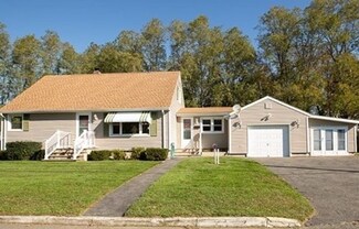 152 Pocasset St, Somerset, MA 02725