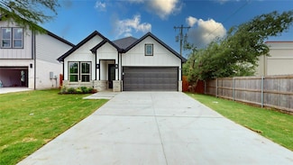 6838 Zuefeldt Dr, Arlington, TX 76002