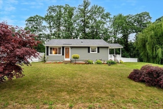 37 Upton Ln, Goffstown, NH 03045