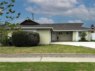 6781 Retherford Dr, Huntington Beach, CA 92647