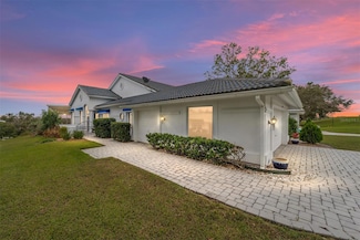 6042 Topsail Rd, Lady Lake, FL 32159