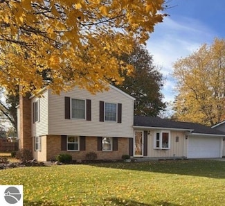 206 York St, Saint Louis, MI 48880