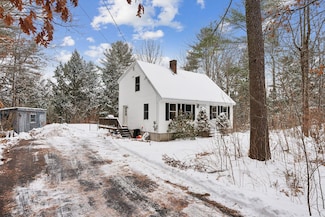 20 Crescent Ln, Casco, ME 04015