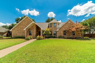 33 York Dr, Fort Worth, TX 76134