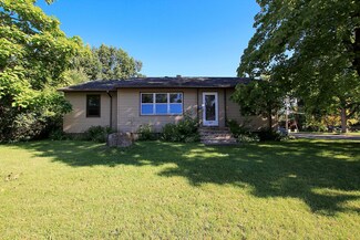 1627 9th St E, Glencoe, MN 55336