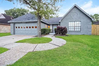 2627 S Brompton Dr, Pearland, TX 77584