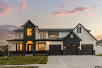 18252 Corby St, Elkhorn, NE 68022