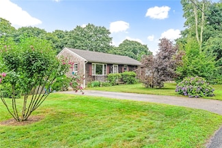 345 Willard Ave, Wakefield, RI 02879