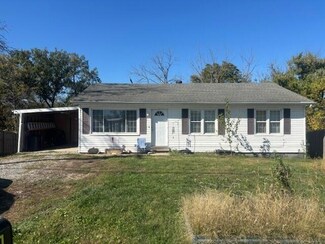 6131 N Wagon Trail Rd, Columbia, MO 65202