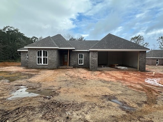 2 Sandy Run Rd, Hattiesburg, MS 39402