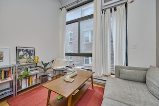 12 Stoneholm St Unit 307, Boston, MA 02115