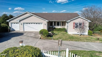 1311 Pullen Rd, Sevierville, TN 37862