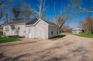2333 Old Plank Rd, Newburgh, IN 47630